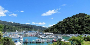 3 & 4 Bedroom Holiday Houses Central Picton